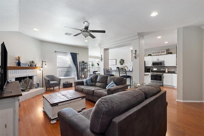 Building Photo - 3937 Eagles Nest St