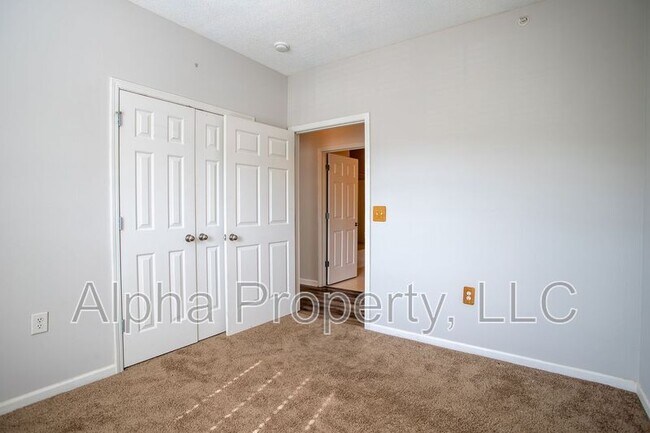 Building Photo - 531 McKenna Cir