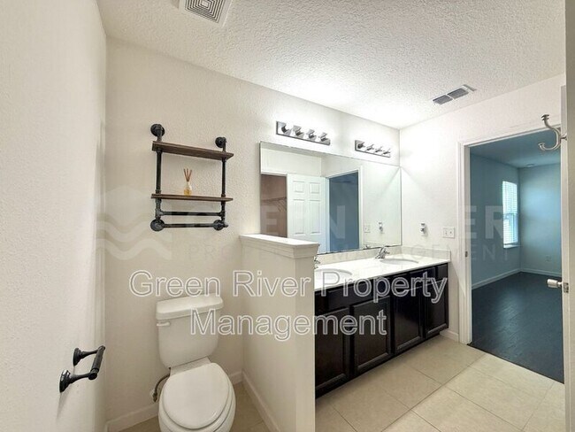 Building Photo - 8704 Lake George Cir W