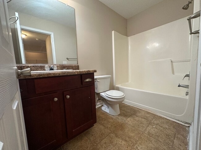 Building Photo - 2075 Reserve Ln