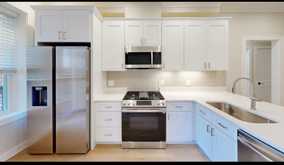 Building Photo - 48 Allston St