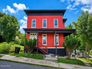 Building Photo - 13 Kimball St