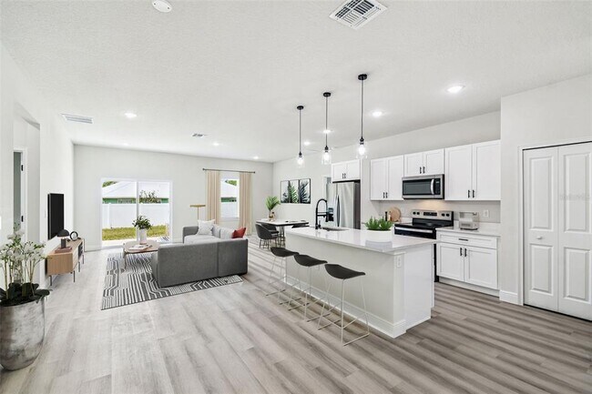 Building Photo - 13053 SW 36th Ct