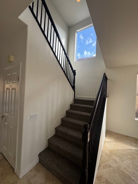 Building Photo - 18 Copperstone Ln