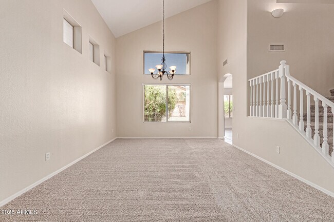 Building Photo - 2302 E Torrey Pines Pl