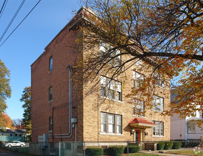 Building Photo - 50-52 Boulanger
