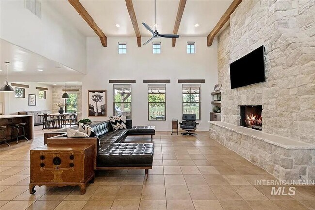 Building Photo - Stunning 4 Bedroom Home in The Shores | Luxury Meets Every Day Comfort