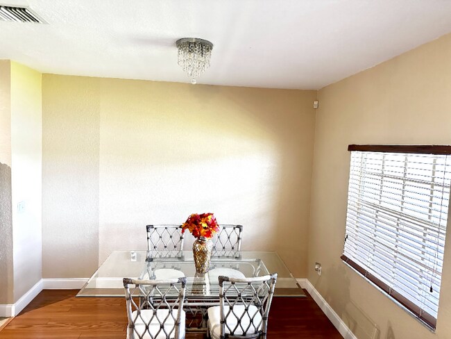 Building Photo - 4322 Emerald Vista