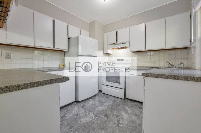 Building Photo - 3168 Bluebird Ln