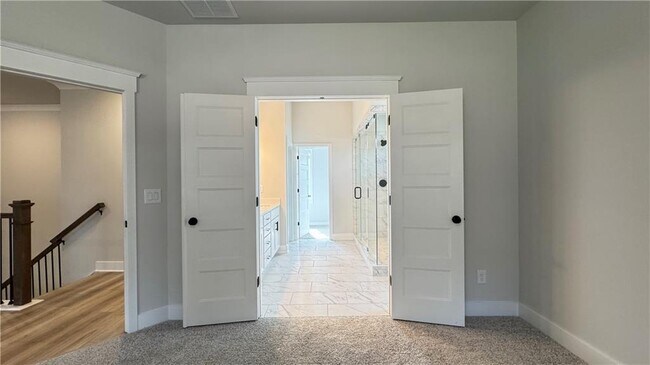 Building Photo - 5343 Milford Dr