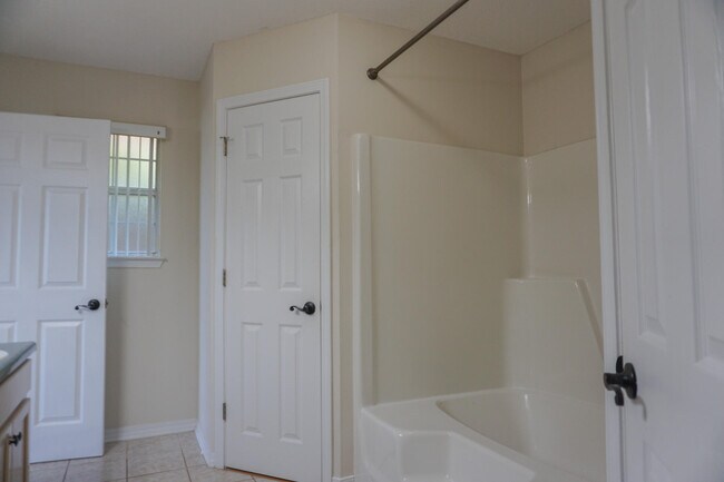 Building Photo - 5128 Whitehurst Ln