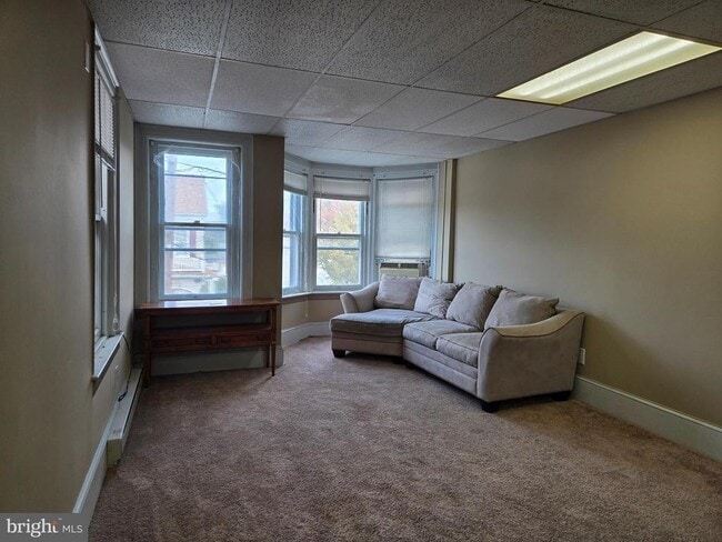 Building Photo - 226 Main St