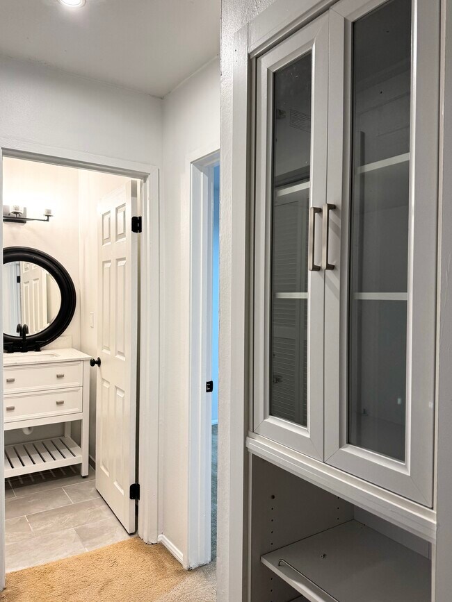 Building Photo - 6728 Omega Dr