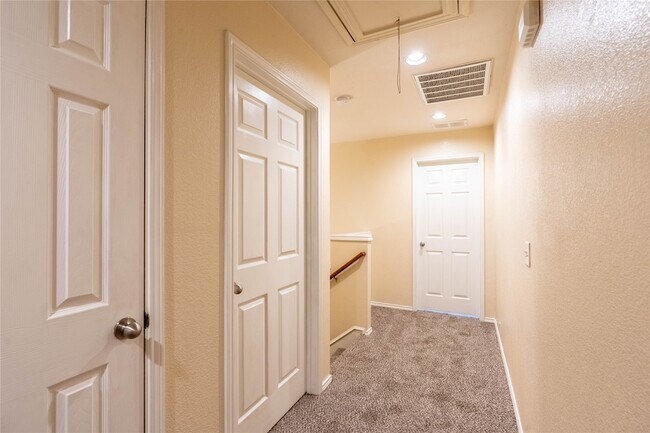 Building Photo - 2228 Stonepark Pl