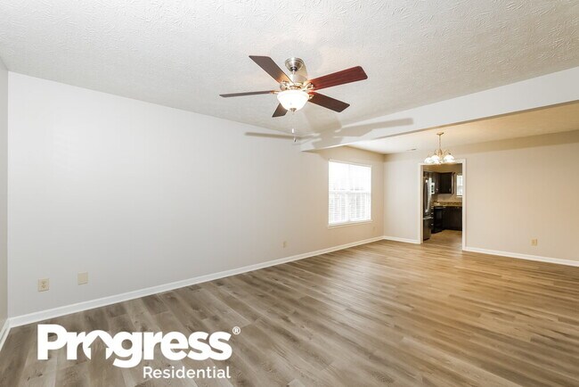 Building Photo - 975 Young's Creek Dr
