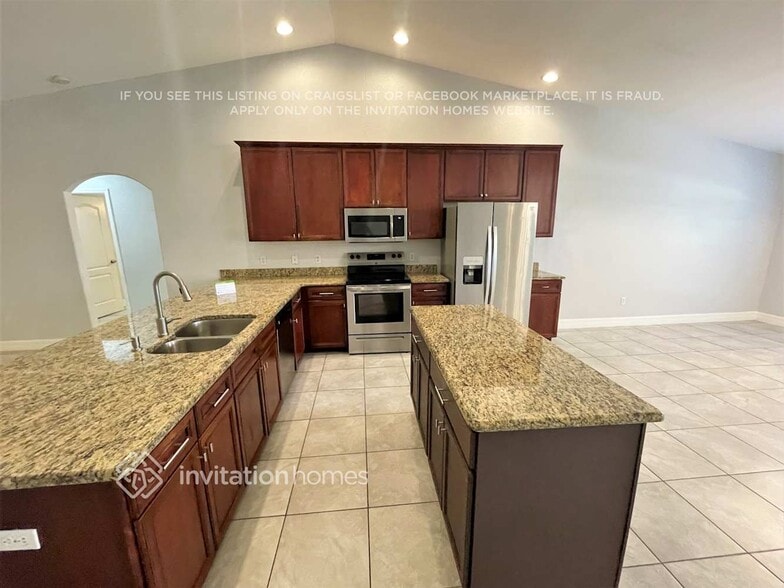 Building Photo - 23283 Mulligan Ave