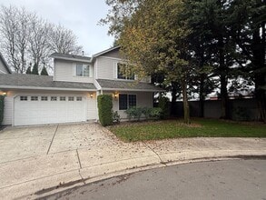 Building Photo - **BEAUTIFUL 3B/2.5Ba HOME IN DESIRABLE FIS...