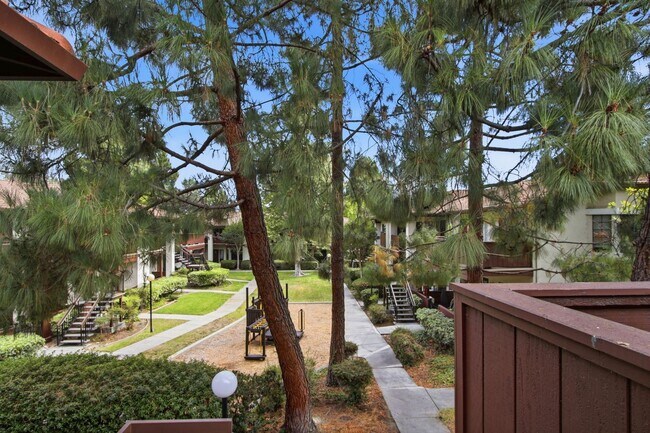 Building Photo - 479 Costa Mesa Terrace