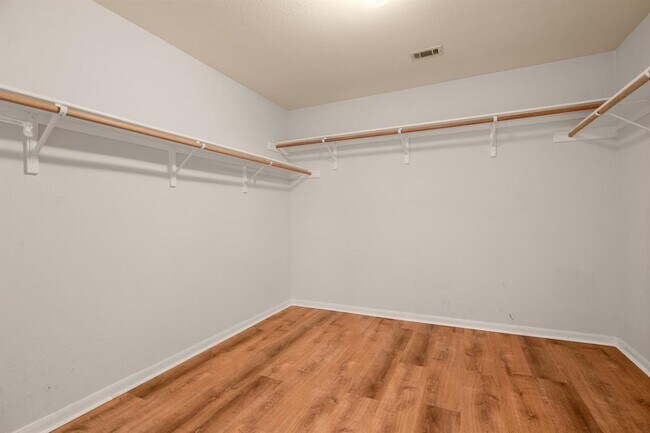Building Photo - 2646 Cascade Falls Dr