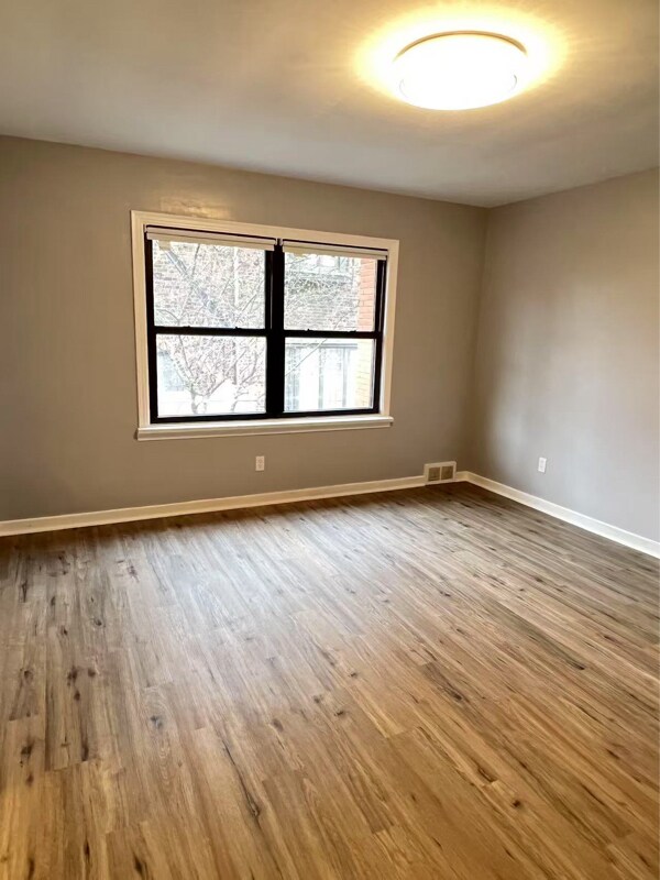 Building Photo - 6425 Forbes Ave