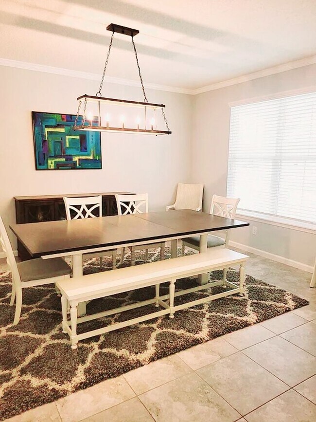 Building Photo - Spacious 4-Bedroom Home in Amelia Walk wit...