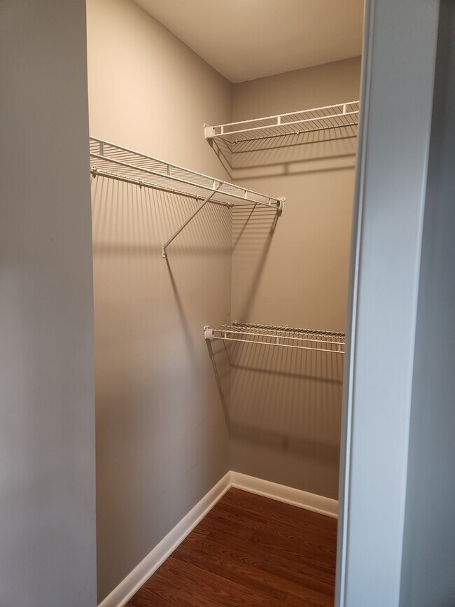 Building Photo - 220 Old County Line Rd