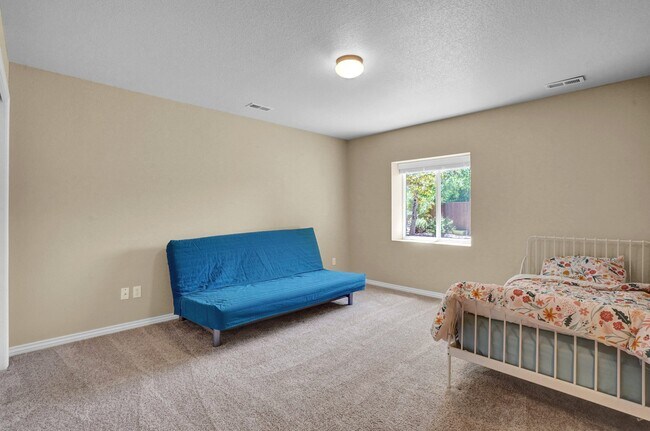 Building Photo - 10261 Meadow Mist Ct
