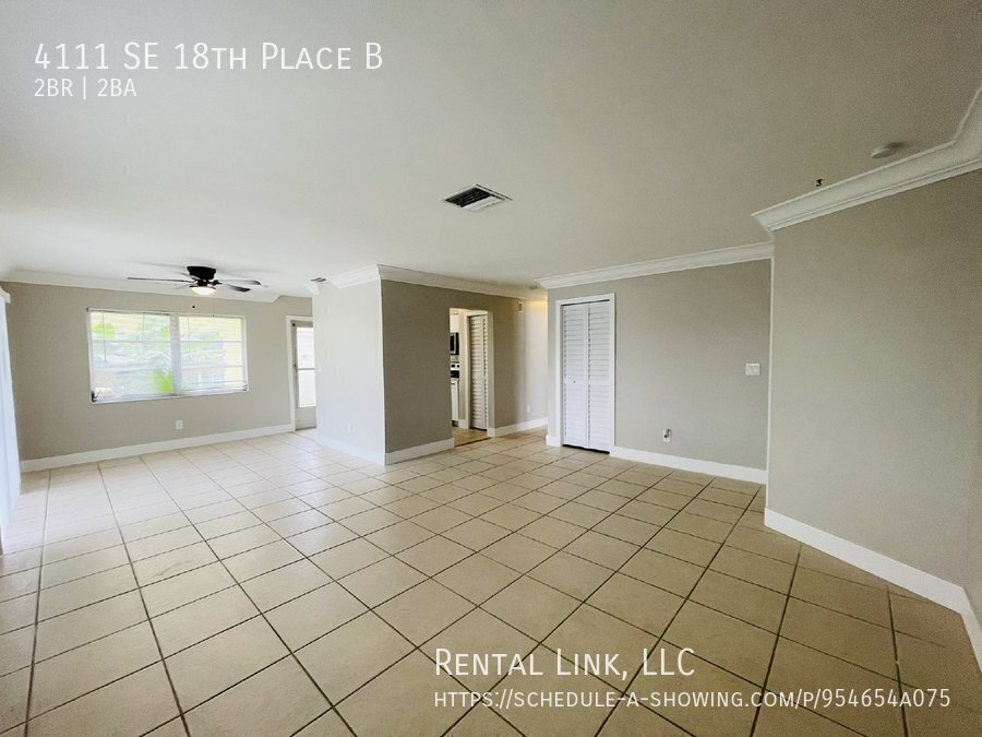 Building Photo - 4111 SE 18th Pl