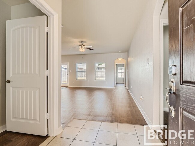 Building Photo - 9212 Abaco Way