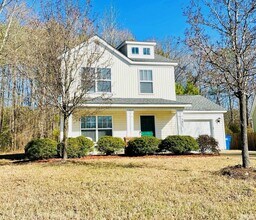 Building Photo - Comfortable 3BD, 2.5BA Raleigh Home with a 1-Car Attached Garage in an HOA Community with Amenities