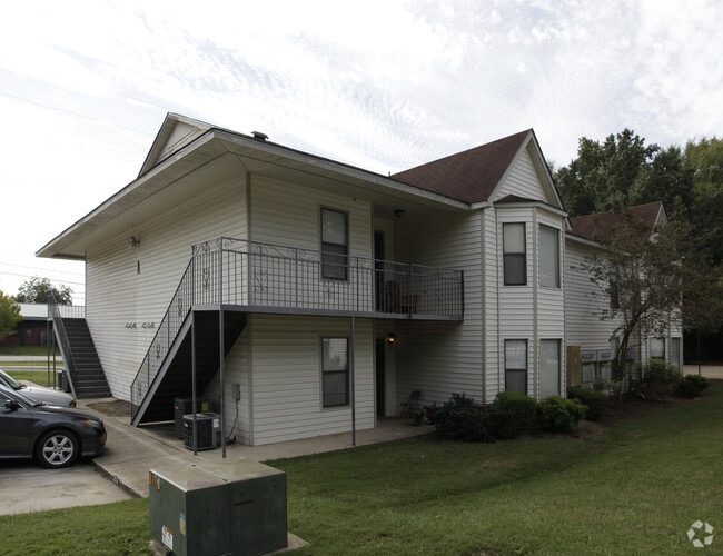 Building Photo - Amber Woods Apartments