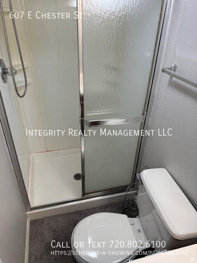 Building Photo - 607 E Chester St