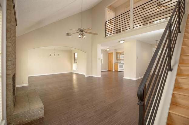 Building Photo - 3807 Cedar Valley Dr