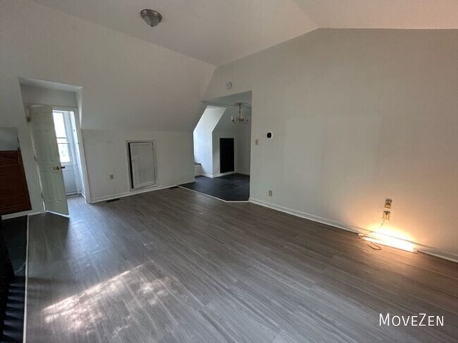 Building Photo - 5008 Alamo Ct