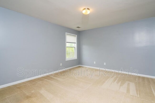 Building Photo - 6201 Black Willow Dr