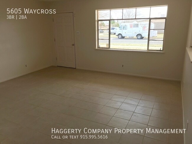 Building Photo - 5605 Waycross-