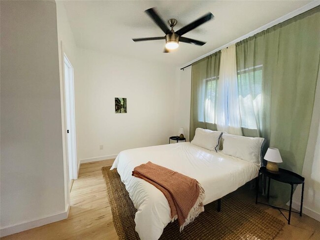 Building Photo - 1403 Newfield Ln