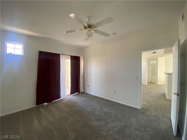 Building Photo - 8555 W Russell Rd