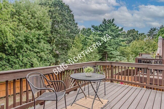 Building Photo - 6001 Keble Dr