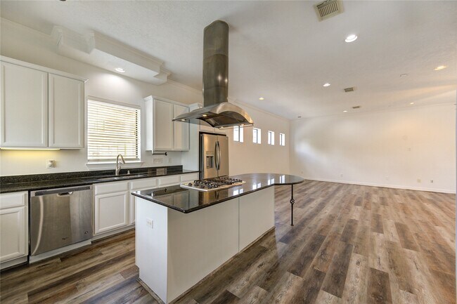 Building Photo - 5701 Kiam St