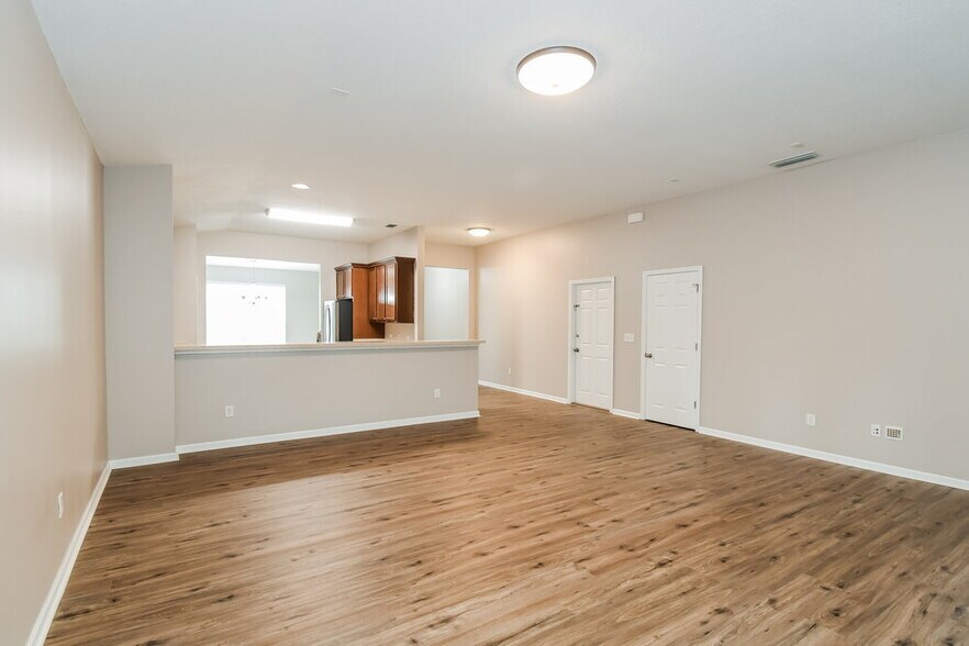 Building Photo - 291 N Hidden Tree Dr