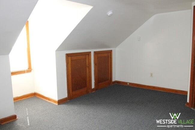Building Photo - 1005 N Atherton St