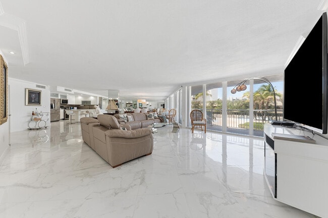 Building Photo - 3546 S Ocean Blvd