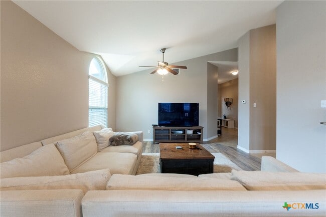 Building Photo - 3315 Vineyard Trail