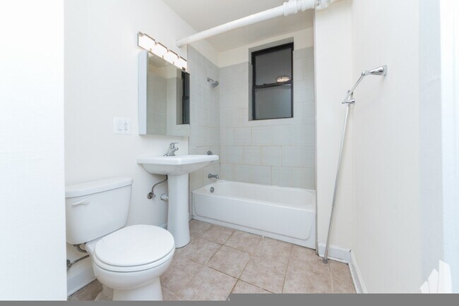 Building Photo - 4951 North Oakley-1