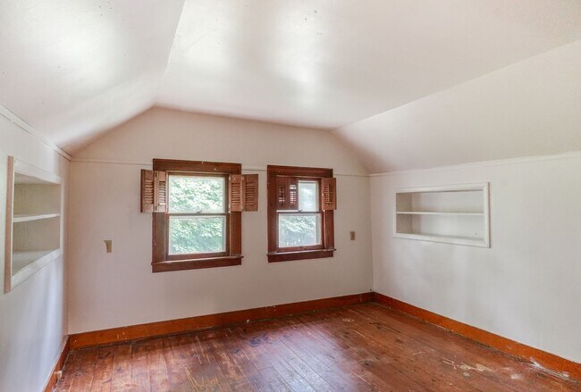 Building Photo - 2200 IN-26