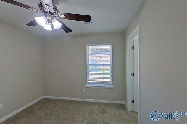 Building Photo - 724 Park Ln