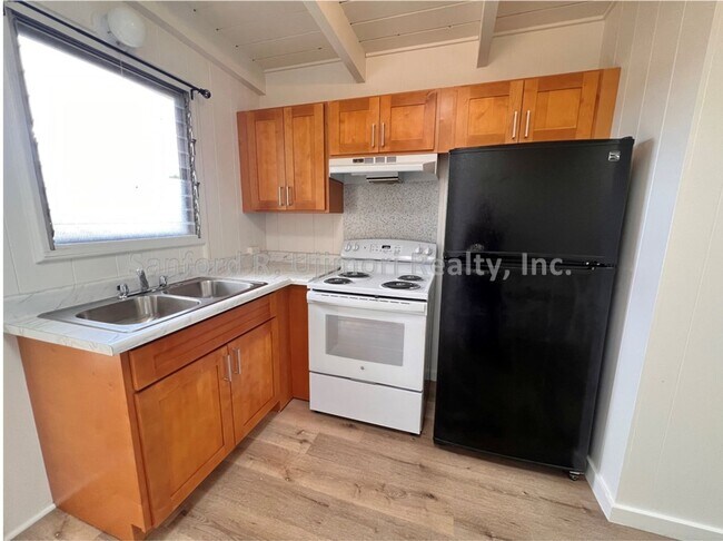 Building Photo - pupu9422