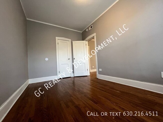 Building Photo - 4820 N Springfield Ave