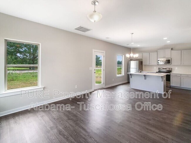 Building Photo - 14421 Chase Dr